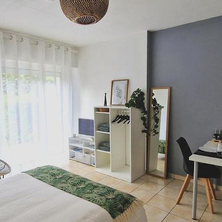 Apartamento A Mi-Chemin Vannes Exterior foto