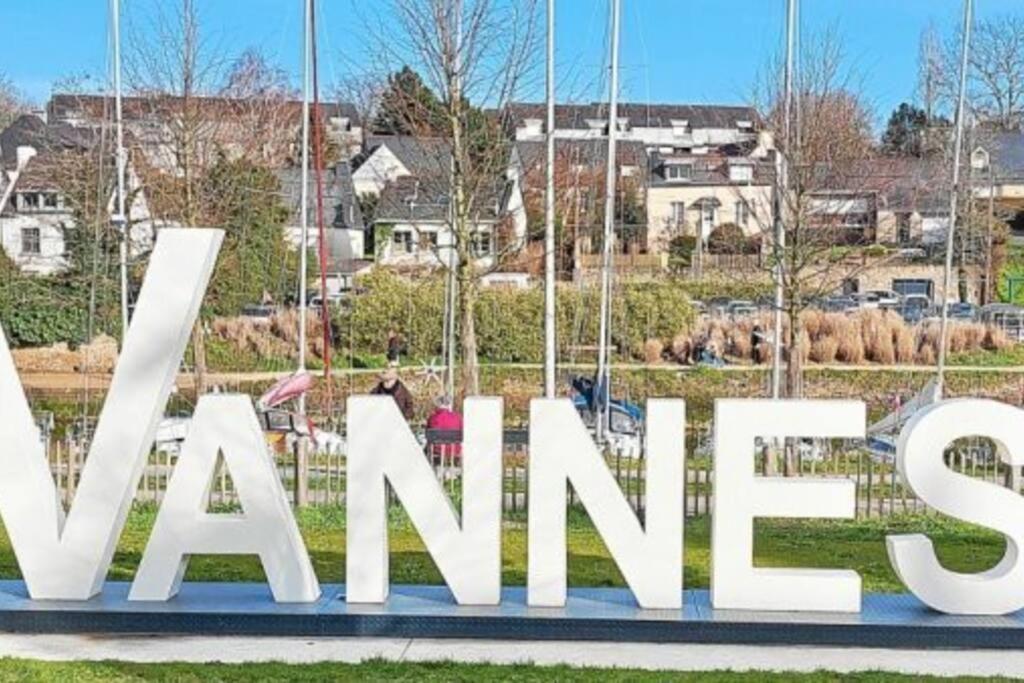 Apartamento A Mi-Chemin Vannes Exterior foto